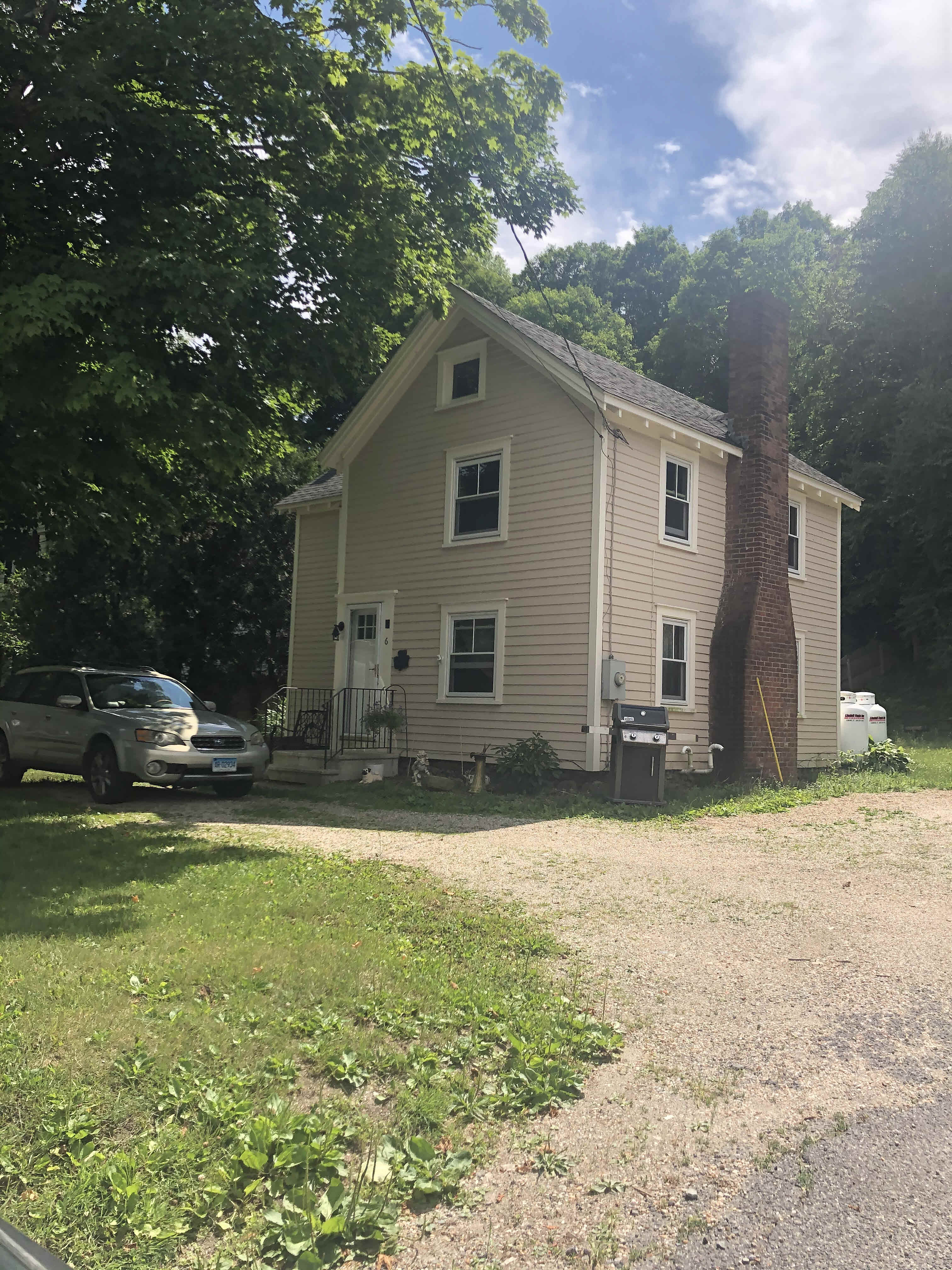 Building photograph for 6 UNDERMOUNTAIN ROAD
